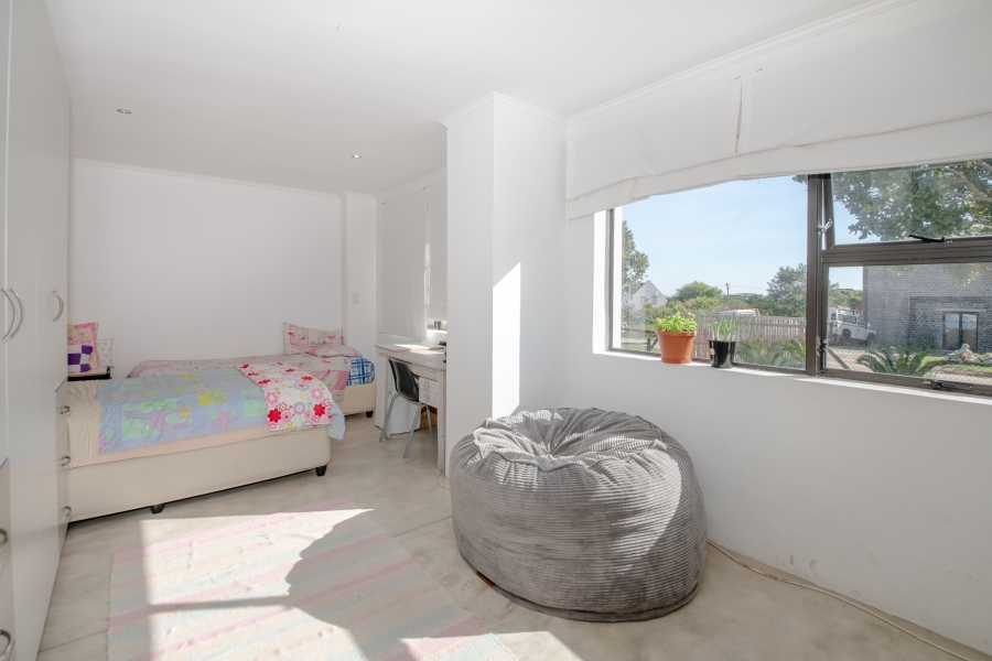 4 Bedroom Property for Sale in Pringle Bay Western Cape